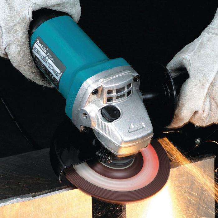 Makita Tools Makita 9557PB Paddle Switch Angle Grinder, 4-1/2 in Dia Wheel, 5/8 in - 11 Spindle, 120 — view 3
