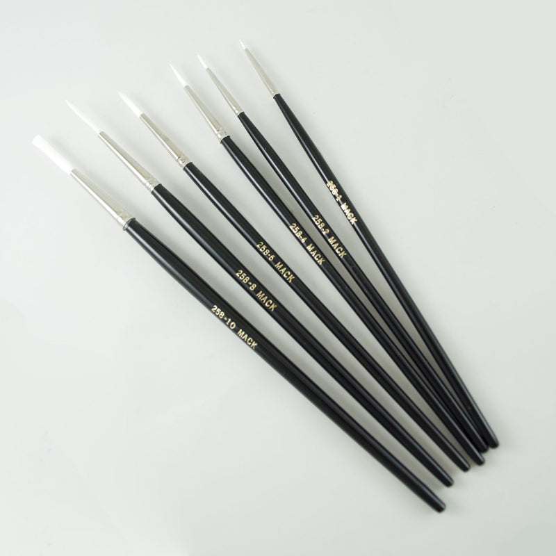 258-4 White Taklon Rigger - Black Polished Handle, Precise Outlining Tool