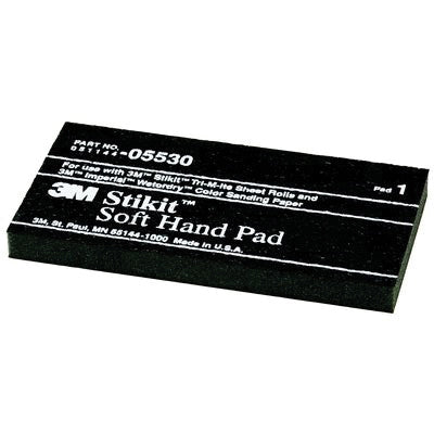 3M Products 05530 Soft Hand Pad, 5-1/2 in Dia L x 2-3/4 in W, PSA Attachment — Black