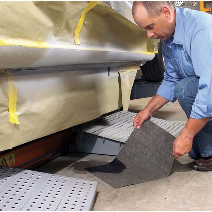New Pig Pig MAT135 Lightweight Absorbent Mat Pad in Dispenser Box, 20 in L x 15 in W, Up to 22 gal p